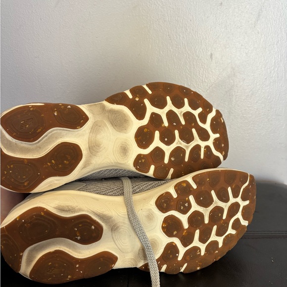 New Balance Women's Light Gray Athletic Sneakers - Picture 7 of 8